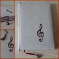 Linen embroidered booklet violin key - Albums & notepads - making