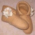 gently apricot - Shoes & slippers - felting