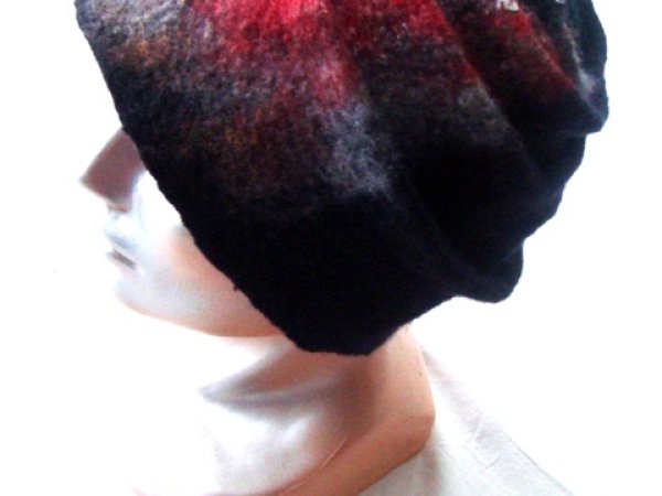 Felted merino wool hat-blue / red 2