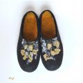 Felt slippers with gold / Felted slippers - Shoes & slippers - felting