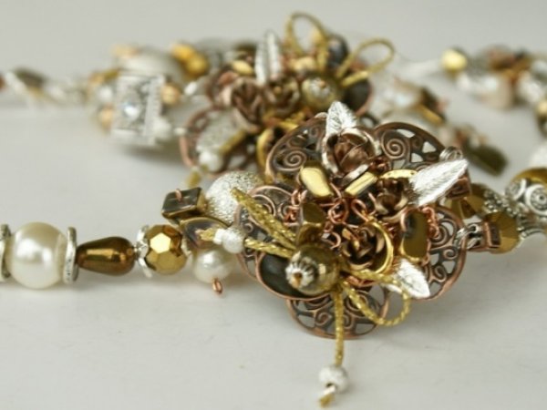 Bracelet and necklace " bouquet " 3