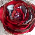 Brooch-flower with red petals of gray - Accessory - sewing