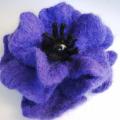 Purple brooch with black agate - Brooches - felting