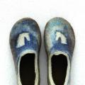 Rocking the small guy - Shoes & slippers - felting