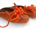 Orange flowery - Shoes & slippers - felting