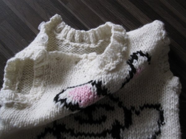 Baby vest with bunny 2