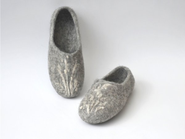 Felted wool slippers 3