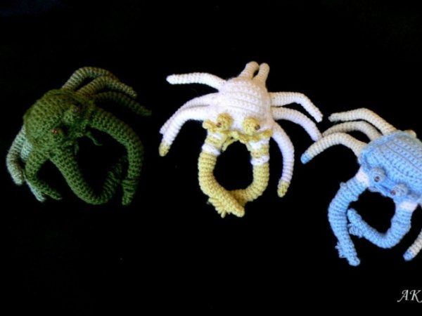 CRAB - Dolls & toys