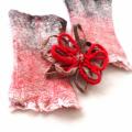 Wristlets and brooch, freely Complex - Kits - felting