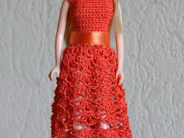Barbie-orange - Dolls & toys