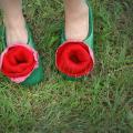 Green slippers with red wind you - Shoes & slippers - felting