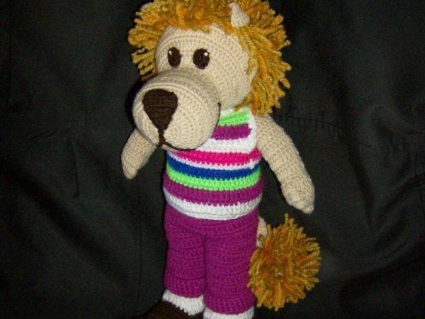 Leo - Dolls & toys