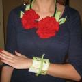 Red roses - Necklaces - felting