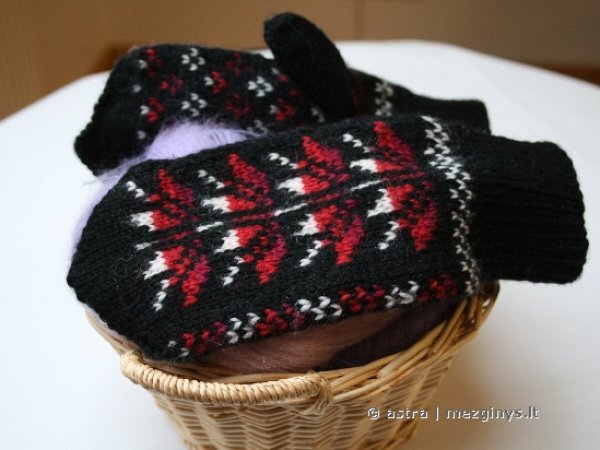 Gloves made of wool 3