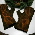 Riesines " Rudutes " - Wristlets - felting