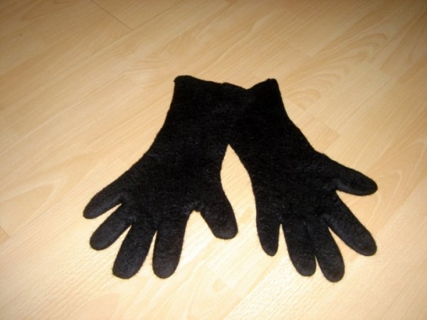 Hat with gloves 3
