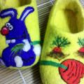The Blue Kiskis likes carrots - Shoes & slippers - felting