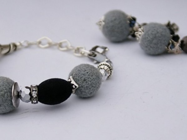 Earrings and bracelet " Grey & amp; Black " 2
