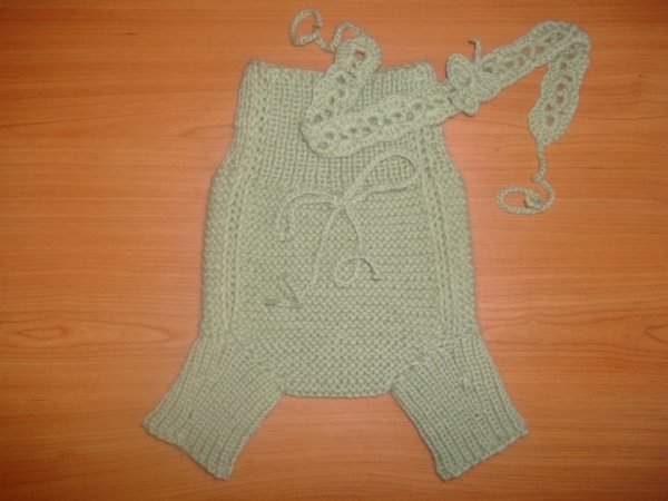 Woolen restrains walking around - Children clothes