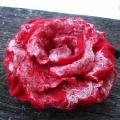 Awoke Rose - Brooches - felting