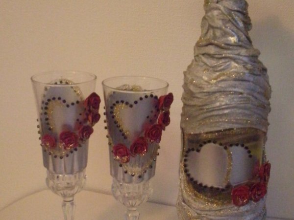 Love creates - Decorated bottles