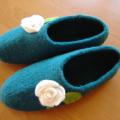 tapkutes with rozyte - Shoes & slippers - felting