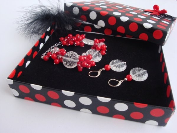 Coral and rhinestone jewelry - Kits