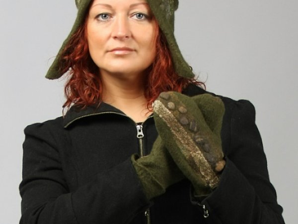 Warm forest green - Hats