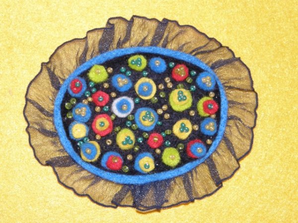 Taškuotoji - Brooches