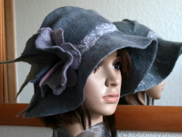 Hat " Parisian-2 " 2