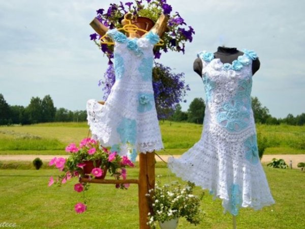 crocheted dresses for mother and daughter - Dresses