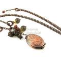 " The Medallion " - Necklace - beadwork