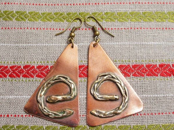Copper earrings with žalčiukais - Metal products
