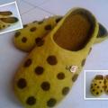 Dots-speckles - Shoes & slippers - felting