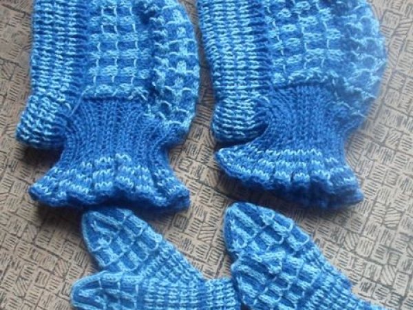 A set for baby twins  - Hats