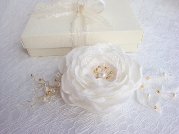 Rev- amazingly brooch bride 2