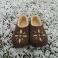 brown, jagged - Shoes & slippers - felting