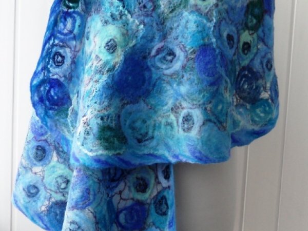 Turquoise with blue - felting processes country 2