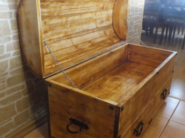 The ark-chest of drawers 2