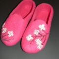 Cyclamen - Shoes & slippers - felting