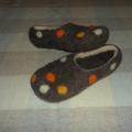 funny bubbles - Shoes & slippers - felting