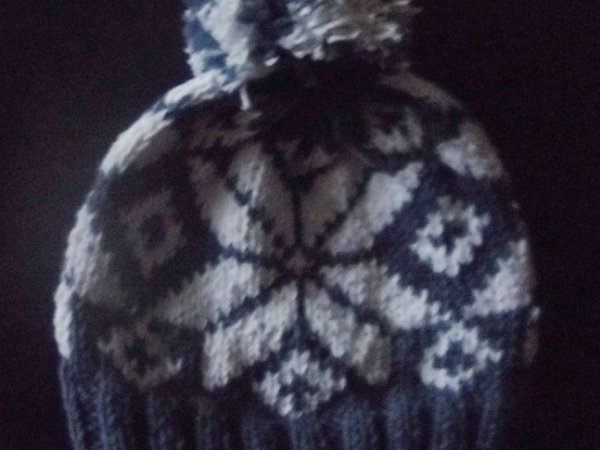 Hat with pompoms. - Hats