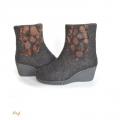 Felt boots / felted boots - Shoes & slippers - felting