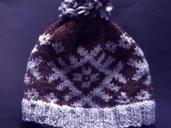 Hat with pompoms. - Hats