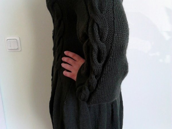 Moss-colored knit dress 3