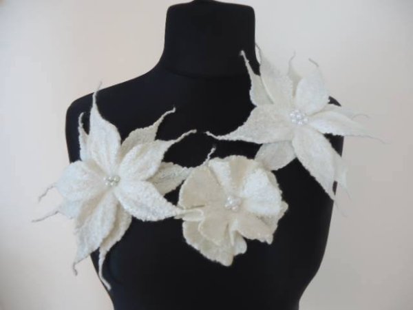 White flowers 2