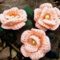 Roses - Brooches - needlework