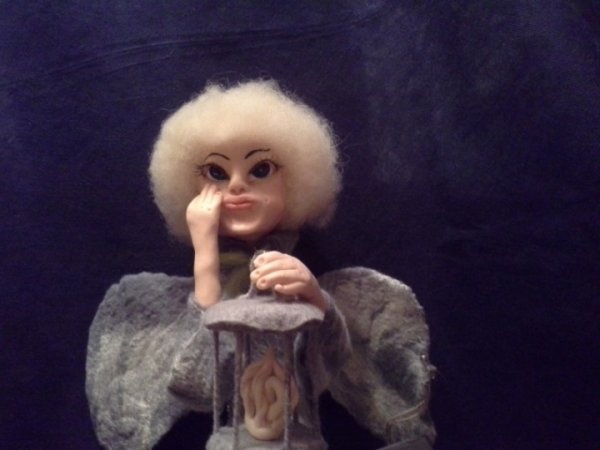 Angelas Celestinas. Inerjero lėlė. 2