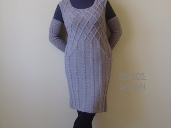 Knitted dress for 3