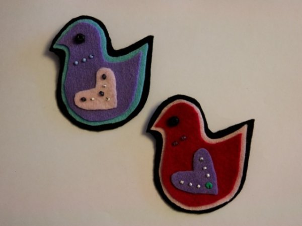 Bird brooches - Brooches